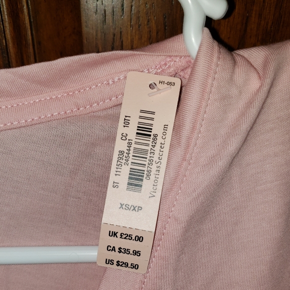 V-Neck - Picture 4 of 4